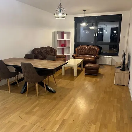 Plava Zvezda 1 דירה נובי סאד